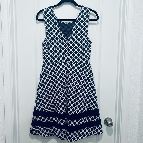 NWT Mauvette Maire Knit Dress for Stitch Fix Women's Size Medium Navy & White - Picture 7 of 14